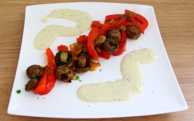 Gebratenes Gemüse mit Kräuterquark