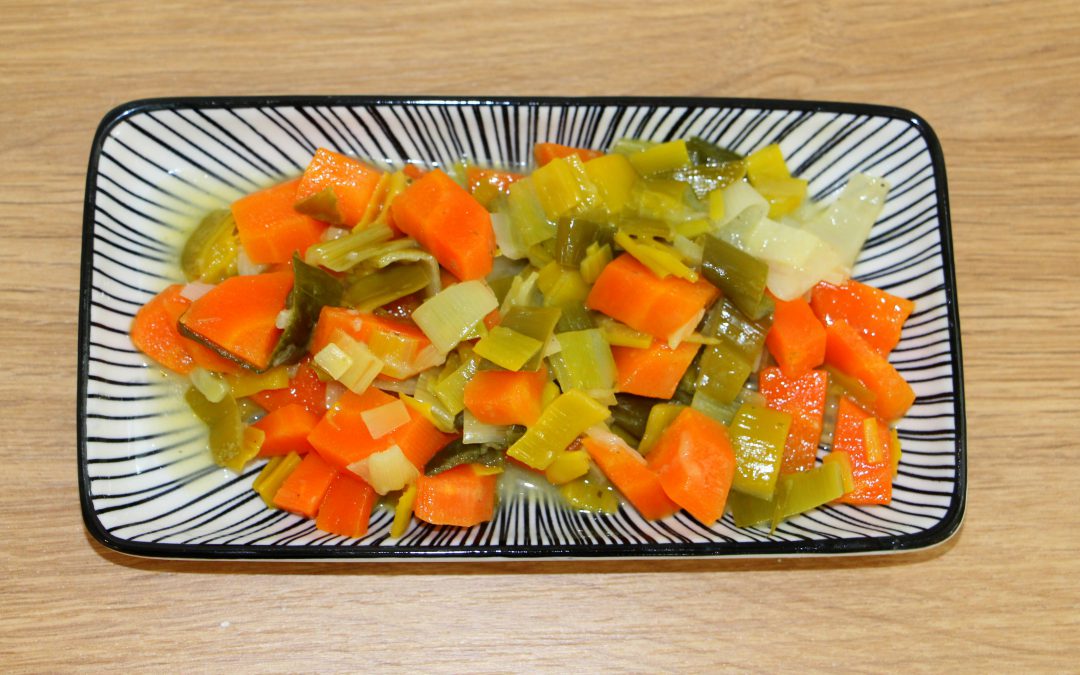 Karotten Lauch Gemüse – Haegele Knoblauchwürzsauce